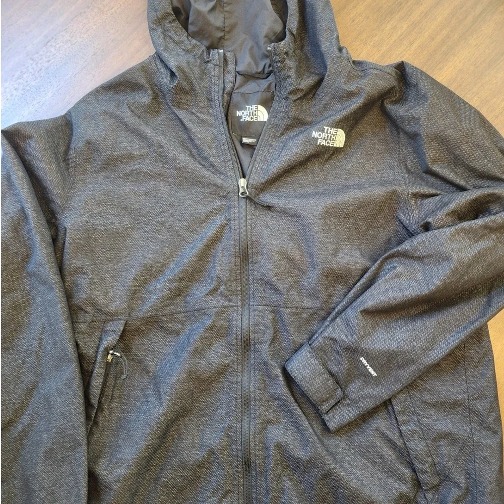 The North Face Textured Grey Full-Zip Hooded Windbreaker. Outdoors gorpcore Y2K